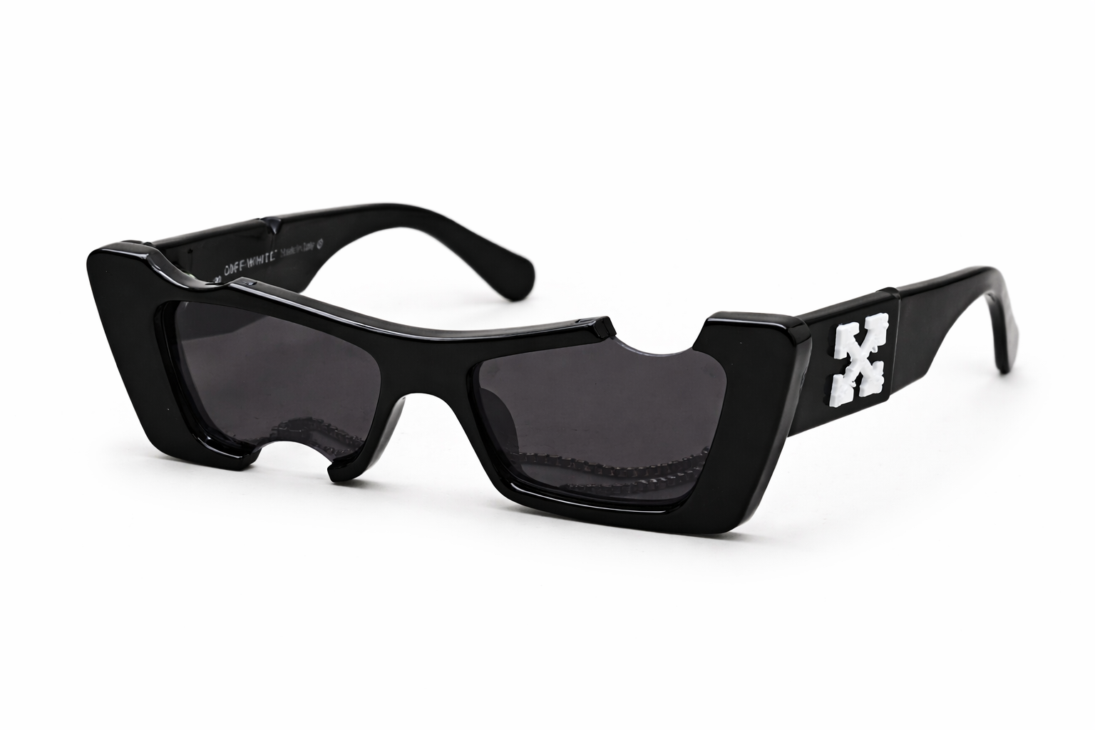 Off-White cut-out cat-eye sunglasses.